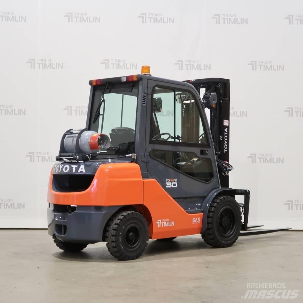 Toyota 02-8FGF30 Gasstapler