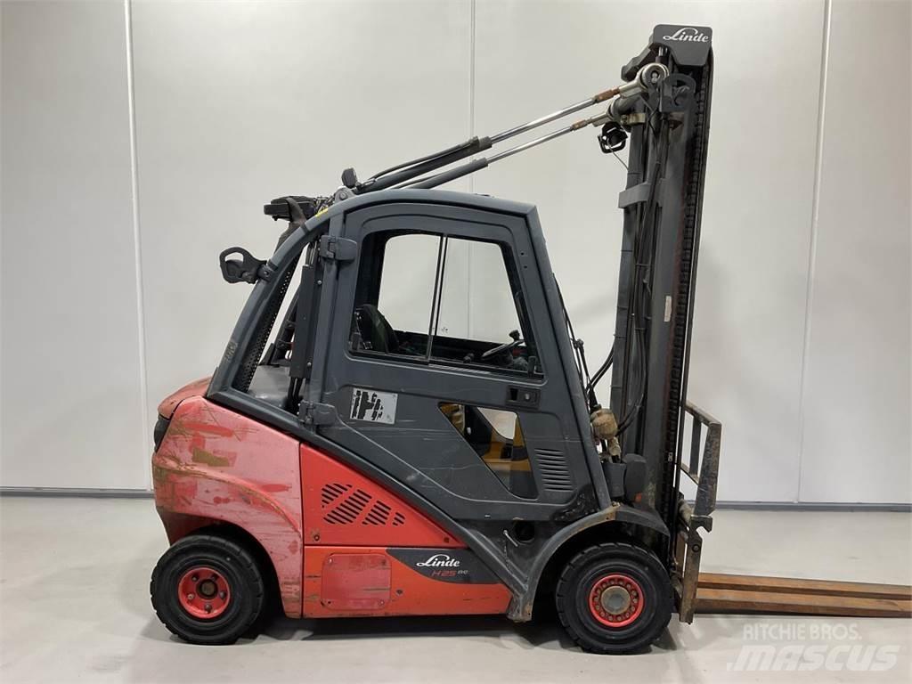 Linde H25D-02 Dieselstapler
