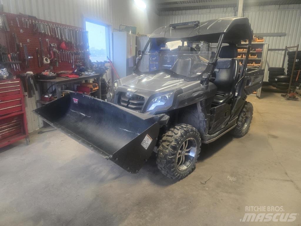  UTV CF 850 Minibagger < 7t