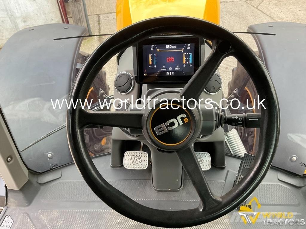 JCB Fastrac 4220 Traktoren