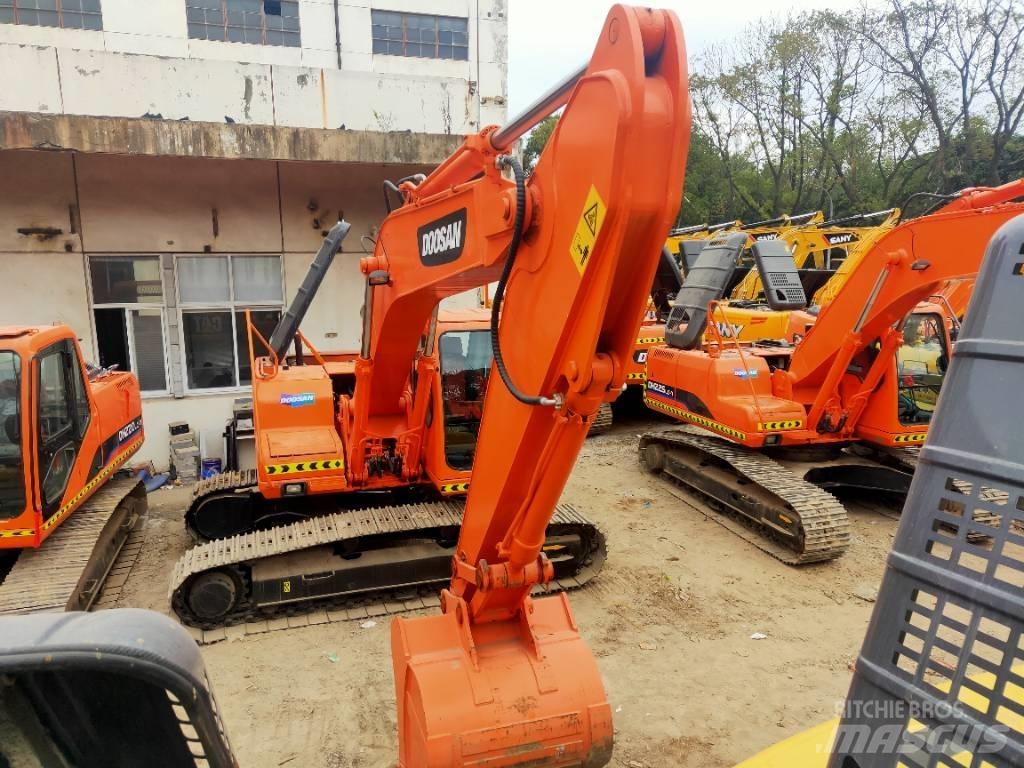 Doosan DH225LC-7 Raupenbagger