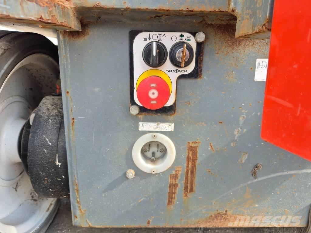 SkyJack SJ 4740 Scheren-Arbeitsbühnen