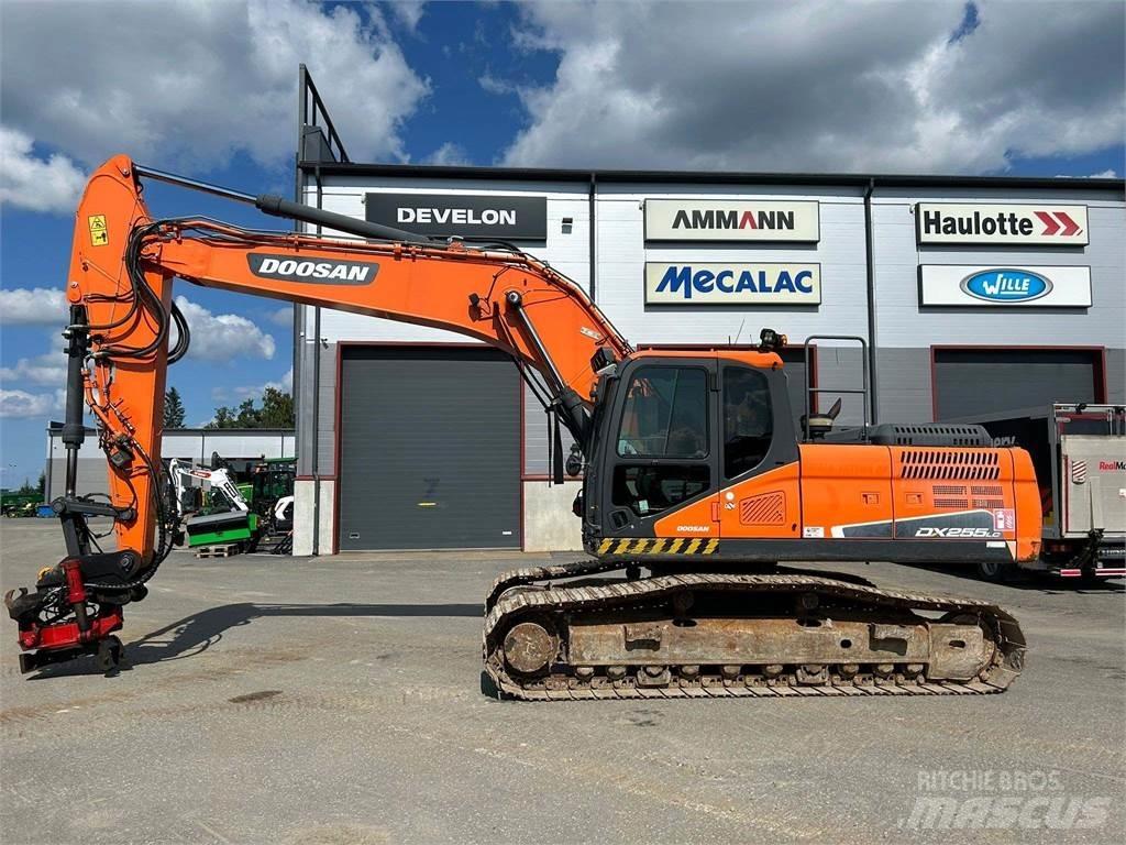 Doosan DX255LC-5 Raupenbagger
