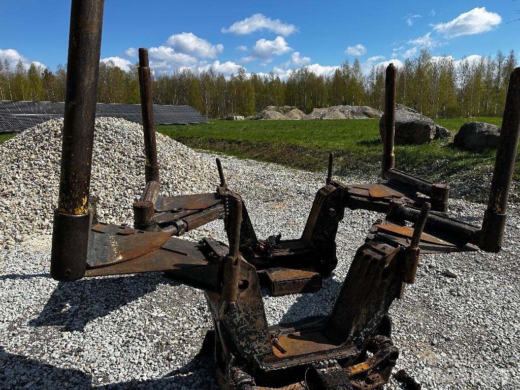John Deere 1910 E Chassis