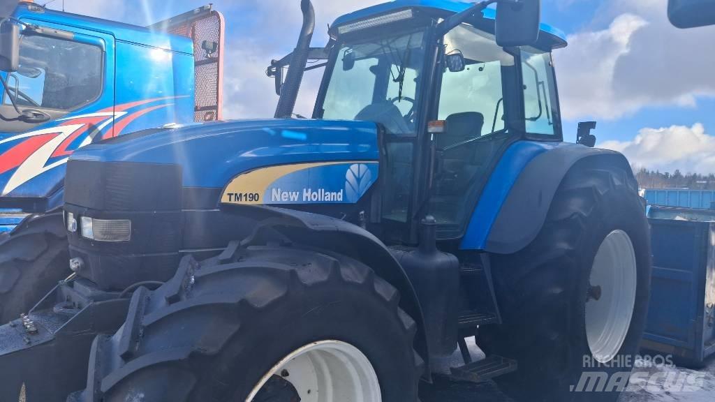 New Holland TM190 Traktoren