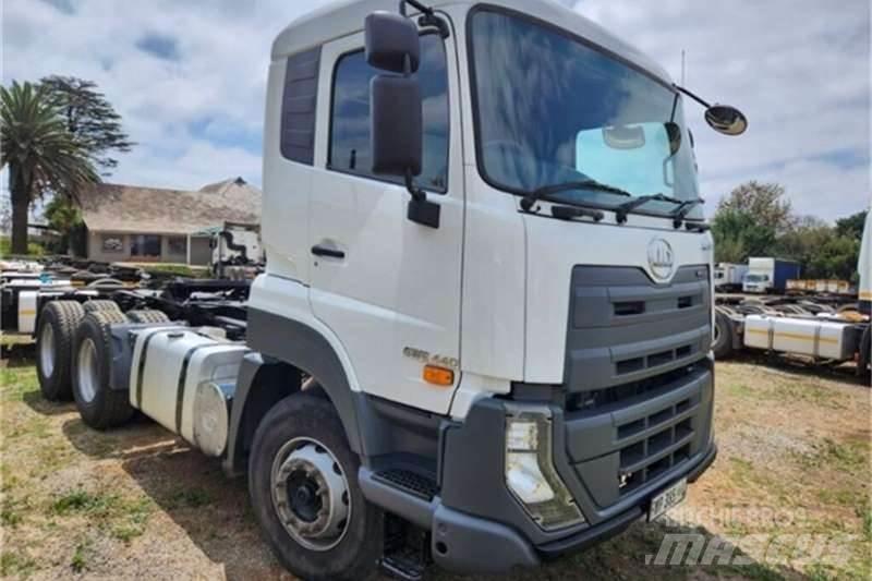 UD TRUCKS QUESTER Andere Fahrzeuge