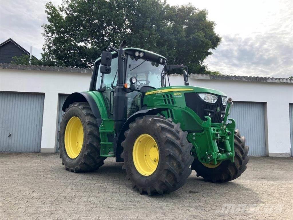John Deere 6120M Traktoren