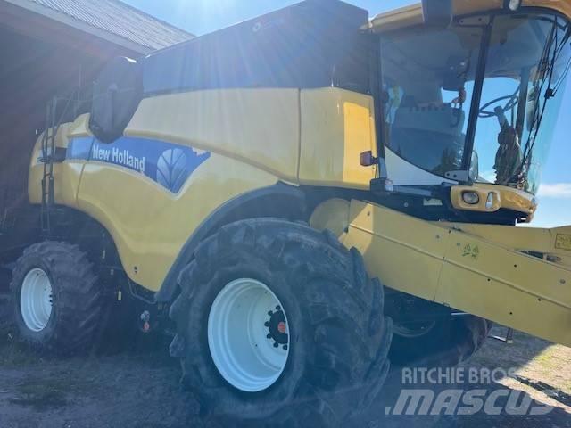 New Holland CX 8060 Mähdrescher