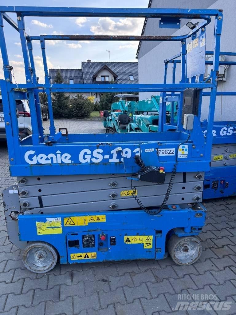 Genie GS 1930 Scheren-Arbeitsbühnen