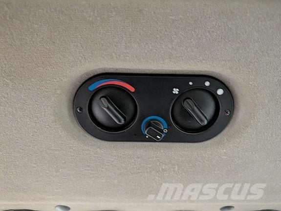 Case IH JXU115U Traktoren