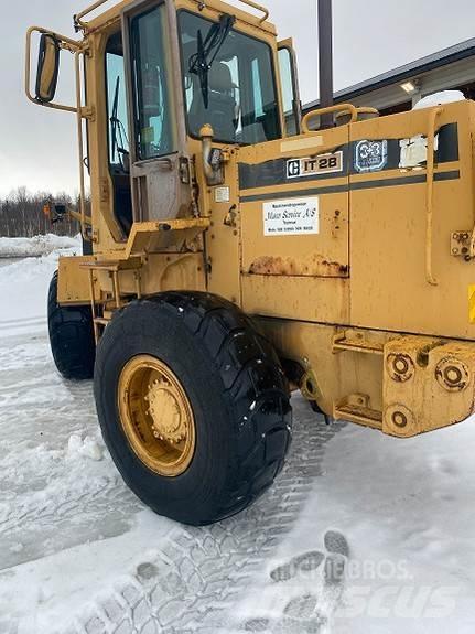CAT IT28 Radlader