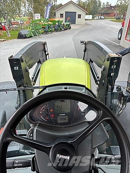 CLAAS Arion 640 Traktoren