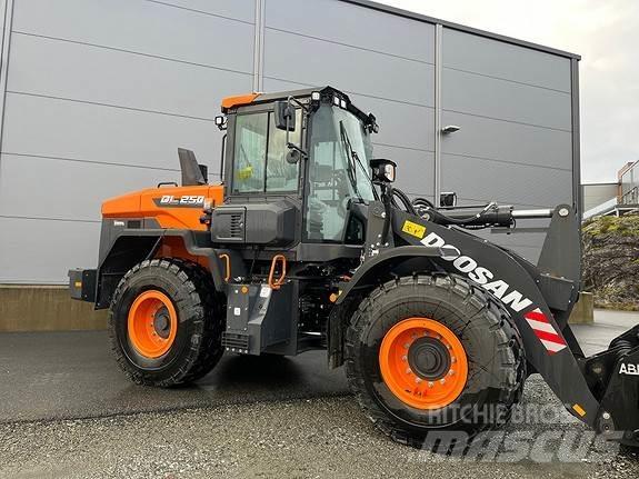 Doosan DL250-7 Radlader