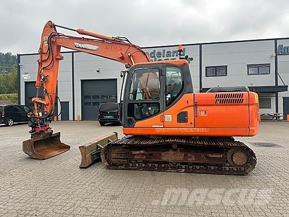 Doosan DX140LC Raupenbagger