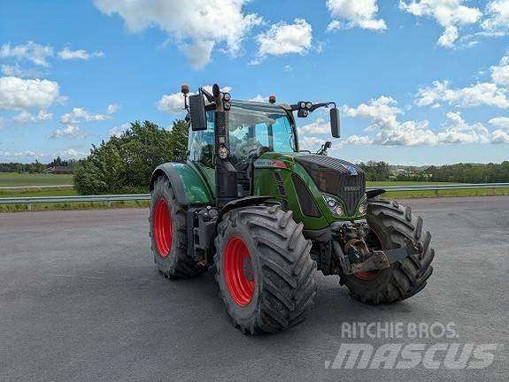 Fendt 724 S4 Vario Traktoren