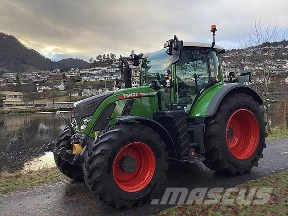 Fendt 724 VARIO Traktoren