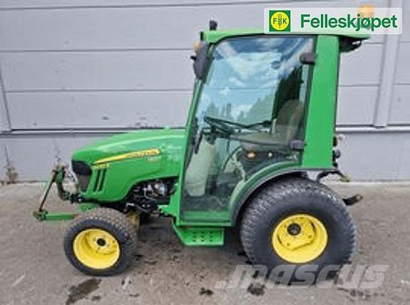 John Deere 2032R Traktoren