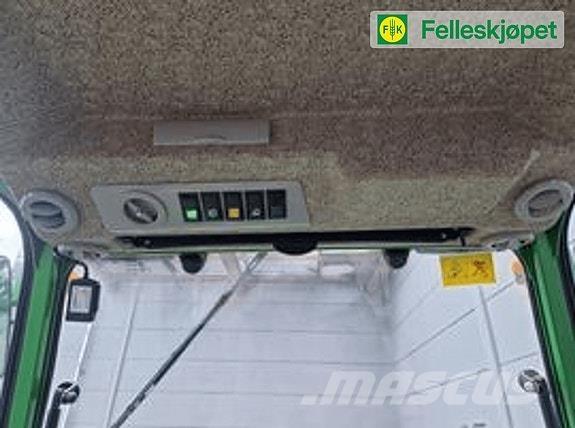 John Deere 2032R Traktoren