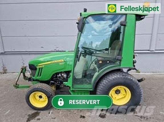 John Deere 2032R Traktoren