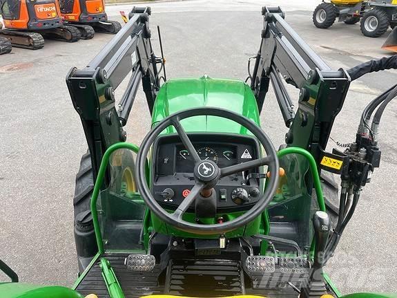 John Deere 5055E Traktoren
