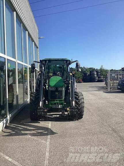 John Deere 5100M Traktoren