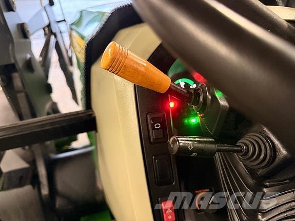 John Deere 5100M Traktoren