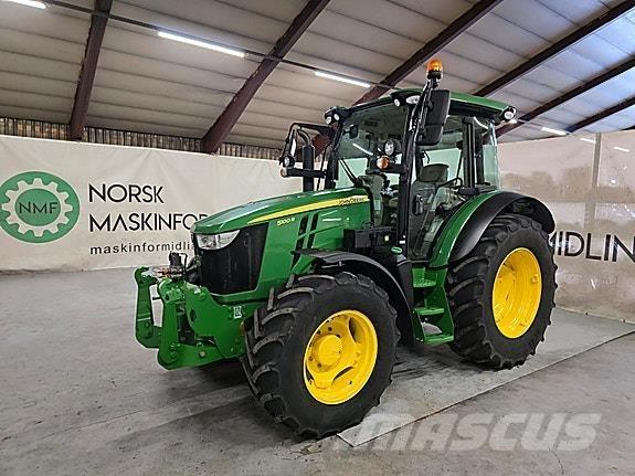 John Deere 5100R Traktoren