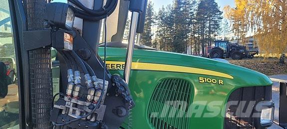 John Deere 5100R Traktoren