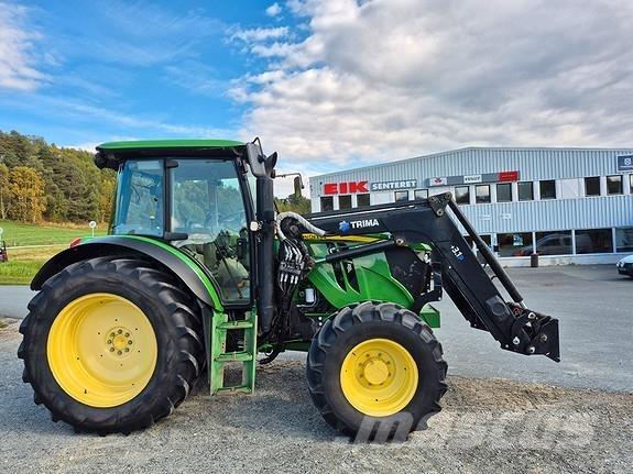 John Deere 6110MC Traktoren