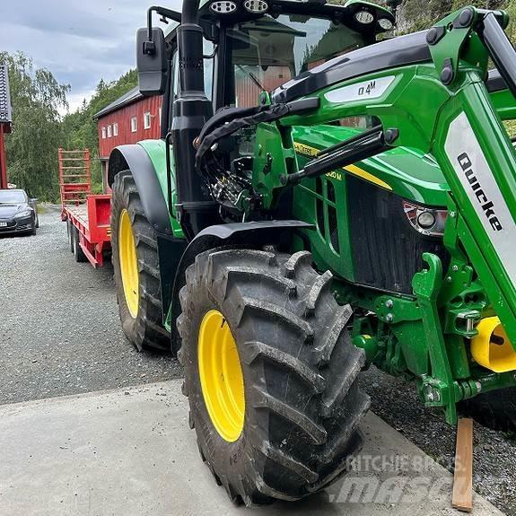 John Deere 6120M Traktoren