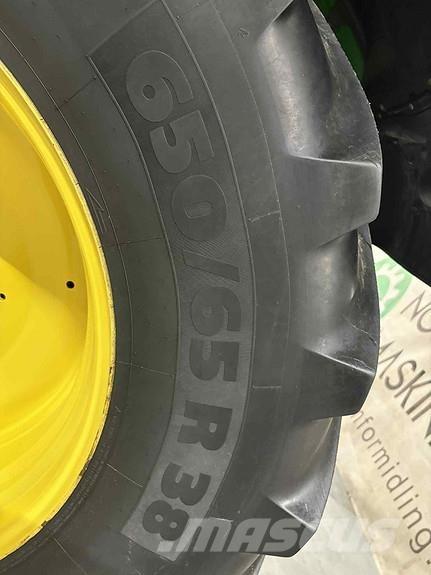 John Deere 6155R Traktoren