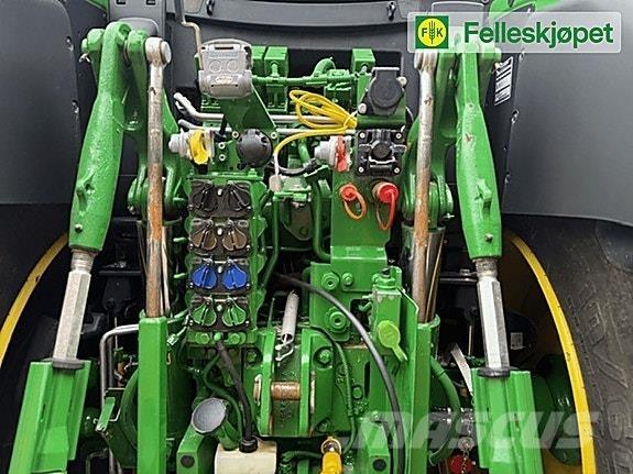 John Deere 6155R Traktoren