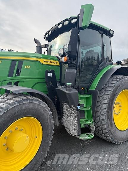 John Deere 6R 250 Traktoren