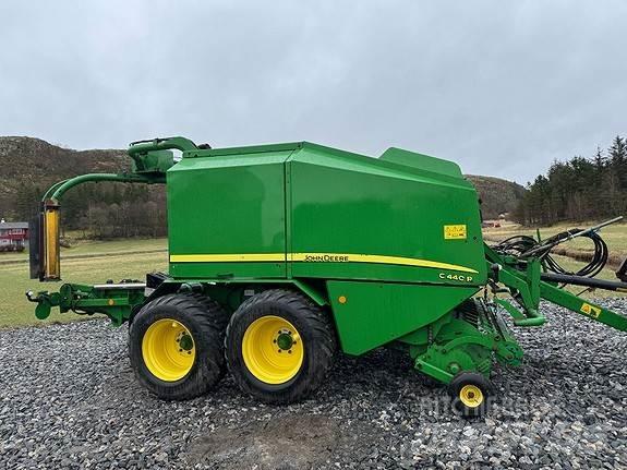 John Deere C440R Rundballenpressen