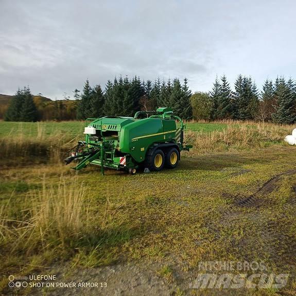John Deere C441R Rundballenpressen