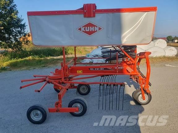 Kuhn GA 4121 GM Schwader