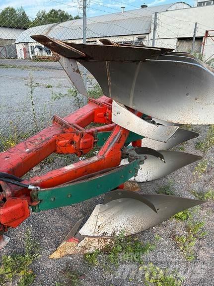 Kverneland E16 Konventionelle Pflüge
