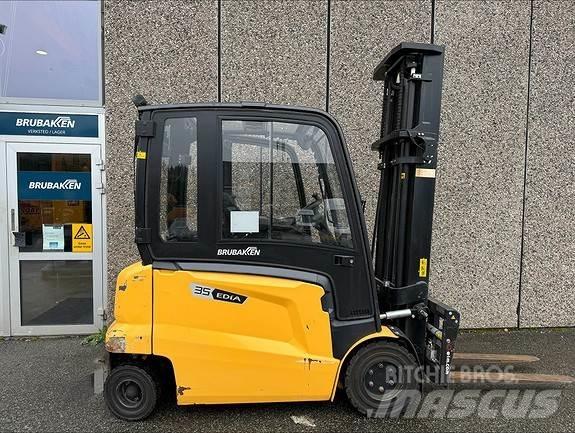 Mitsubishi FB35N Dieselstapler