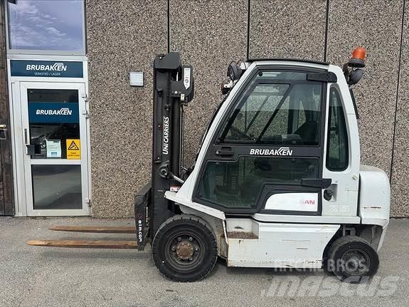 Nissan FD25 45434 Dieselstapler