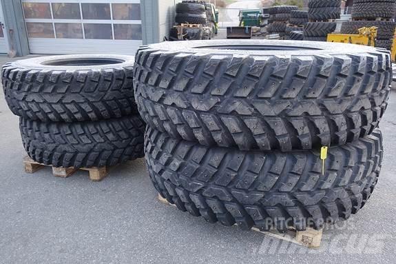 Nokian TRI2 Sonstige Landmaschinen