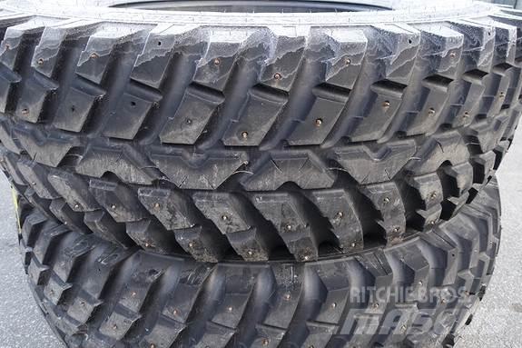 Nokian TRI2 Sonstige Landmaschinen