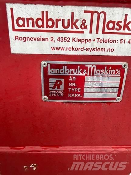 Rekord 8500 Düngemittelverteiler