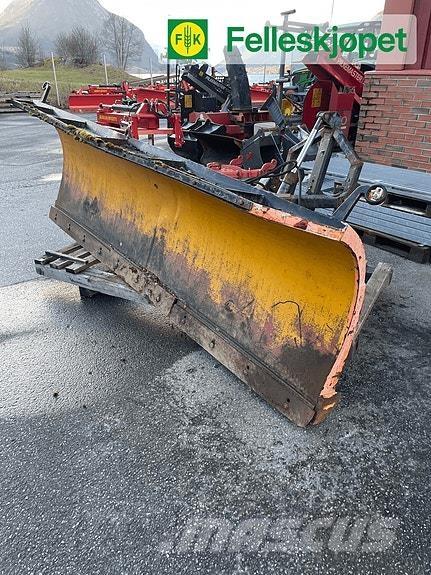  Tellesfdal 330 Schneeschilde und -pflüge