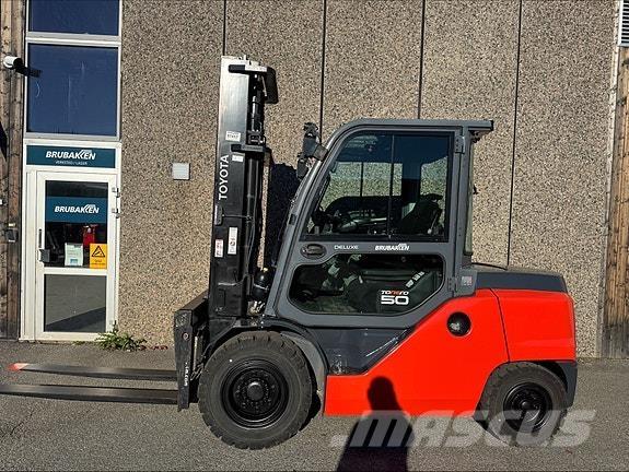 Toyota 40-8FD50N Dieselstapler
