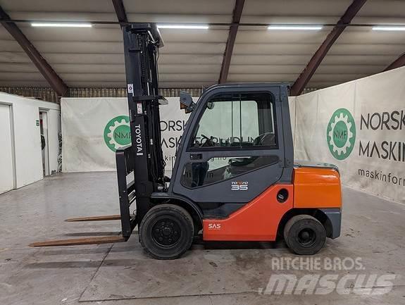 Toyota 52-8FDJF35 Dieselstapler