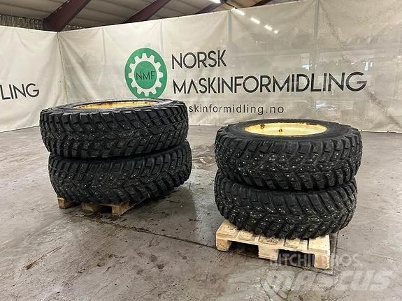  TRI 2 Vinterdekk Traktoren