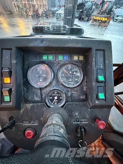 Valmet 665S Traktoren