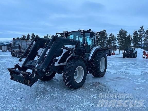 Valtra A105H Traktoren