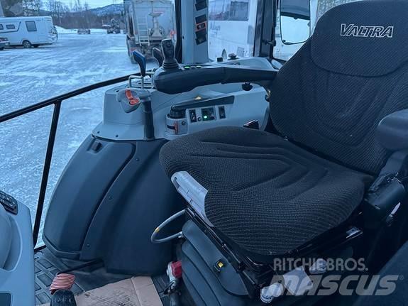 Valtra A105H Traktoren