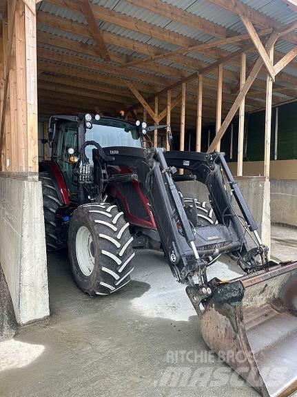Valtra A105H4 Traktoren